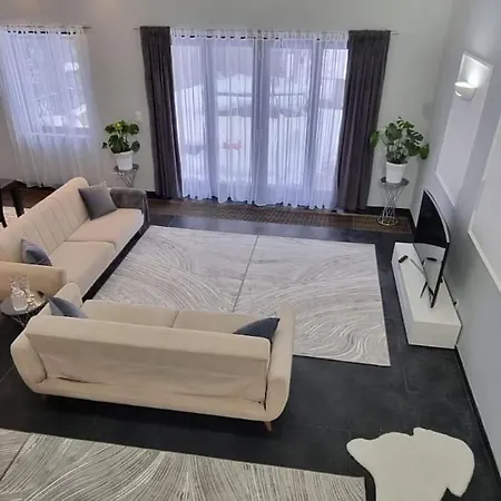 Haus Mit Traumhaften Ausblick In *